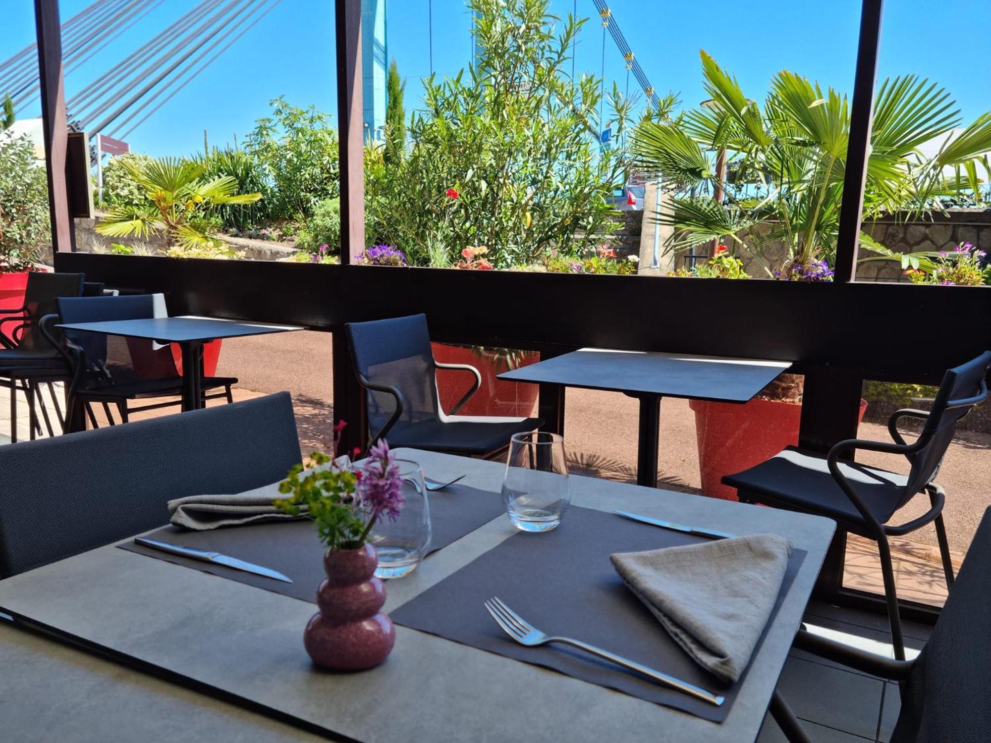 Serrières Logis Hotel Schaeffer- Restaurant Le Saint Georges מראה חיצוני תמונה
