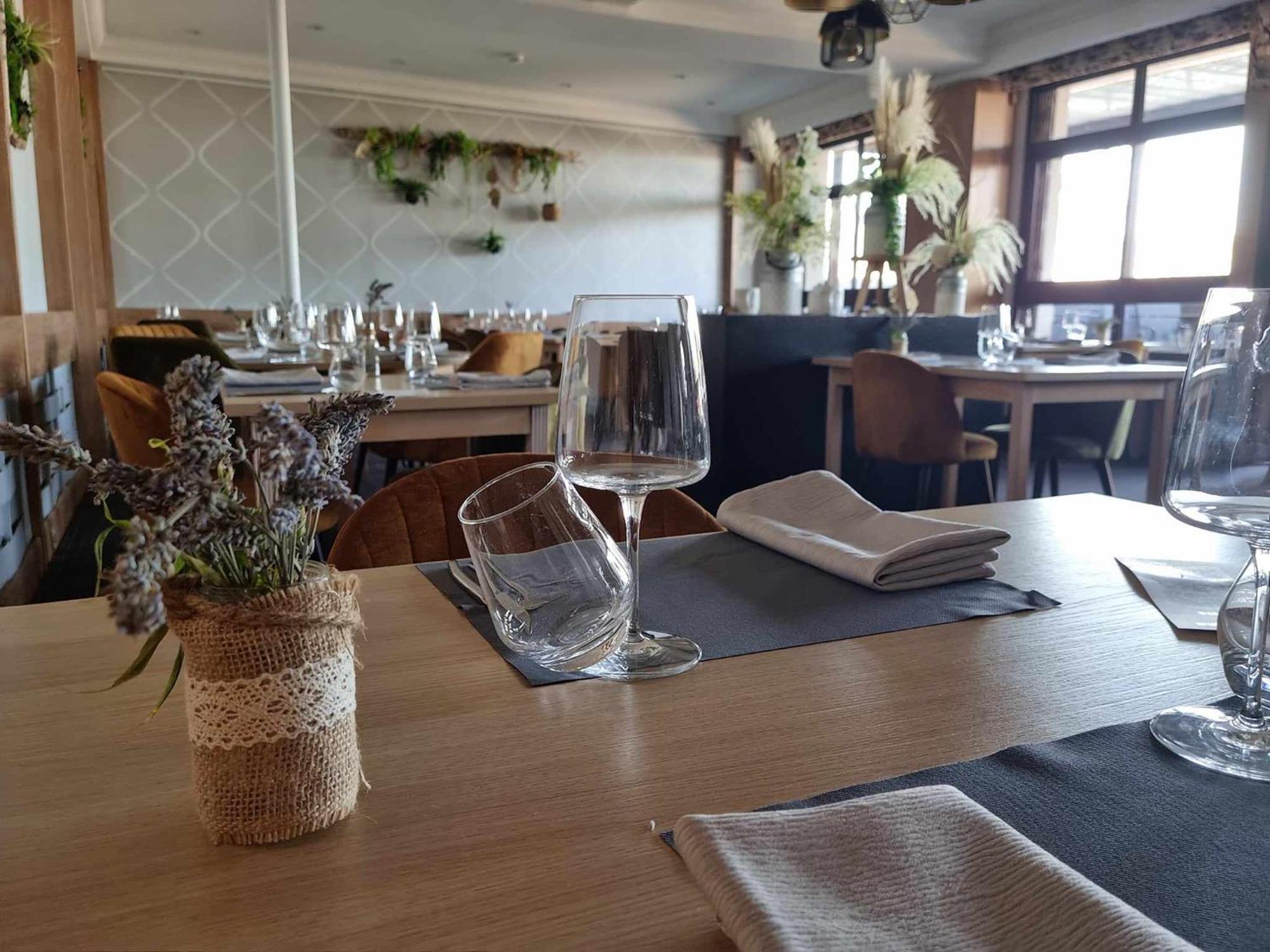 Serrières Logis Hotel Schaeffer- Restaurant Le Saint Georges מראה חיצוני תמונה