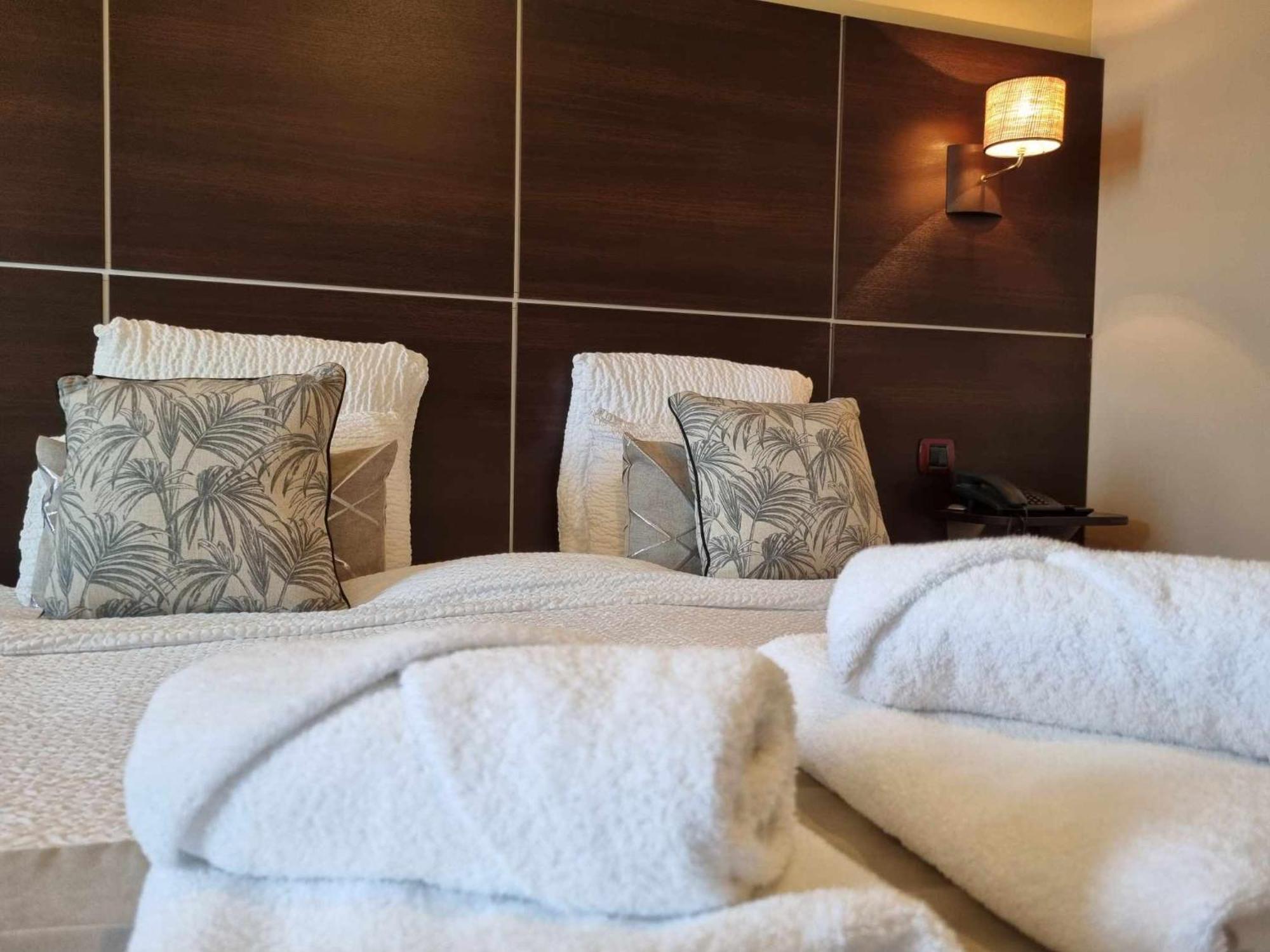 Serrières Logis Hotel Schaeffer- Restaurant Le Saint Georges מראה חיצוני תמונה