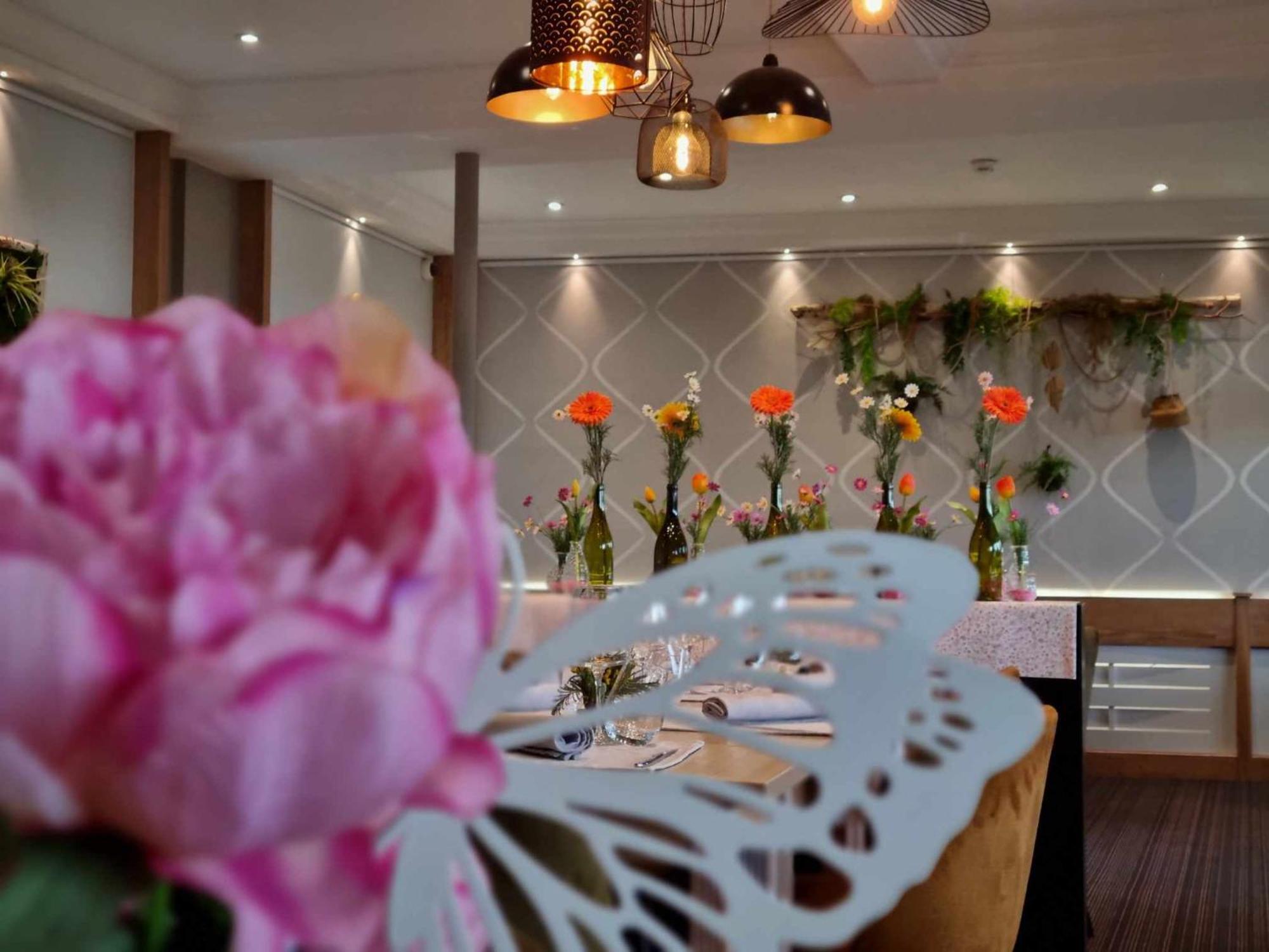 Serrières Logis Hotel Schaeffer- Restaurant Le Saint Georges מראה חיצוני תמונה